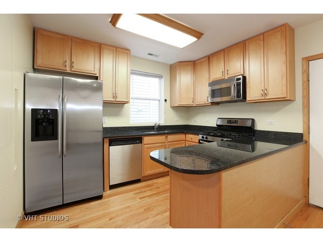 For Sale: 2061 N Bingham St Chicago, IL 60647