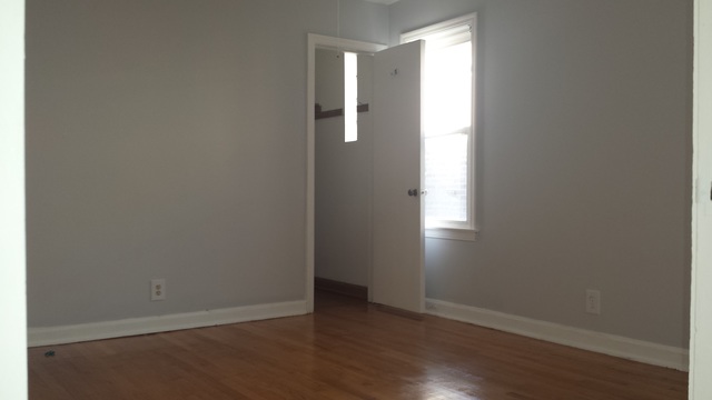 2852 W 83rd Pl