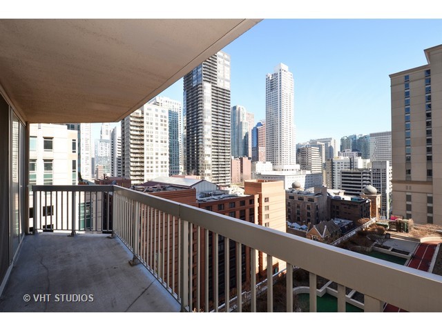 535 N Michigan Ave #904