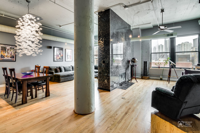 353 W Superior St