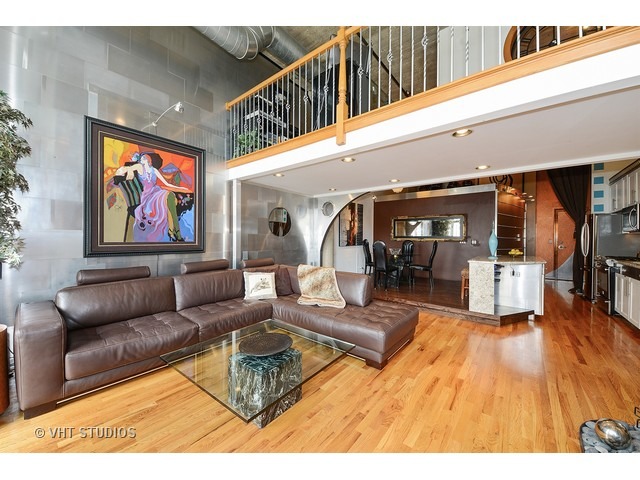 For Sale: 758 N Larrabee St #418 Chicago, IL 60654