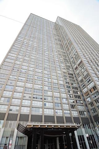 555 W Cornelia Ave #1601