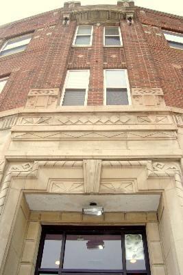 555 W Cornelia Ave #1601