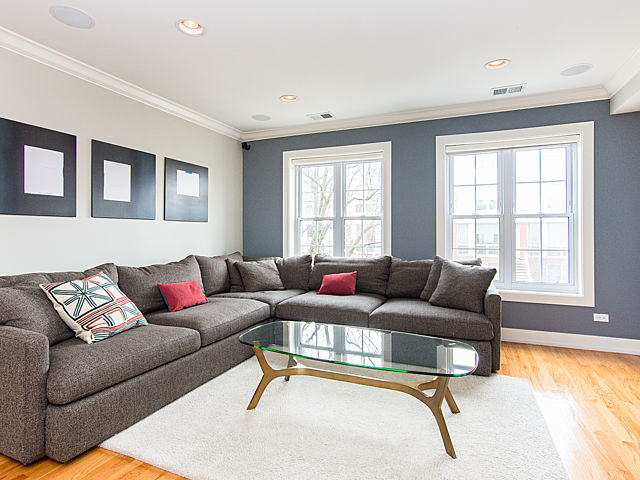 2011 W Belmont Ave #306