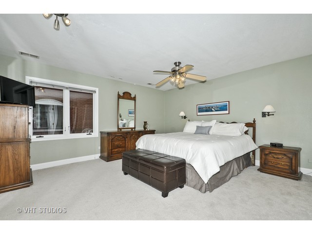 738 W Schubert Ave #2