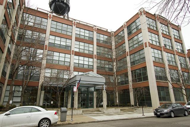 3323 N Paulina St #5G