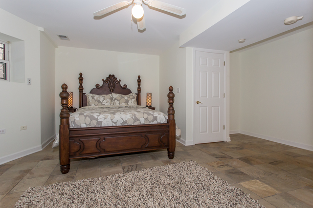 619 W Cornelia Ave #3