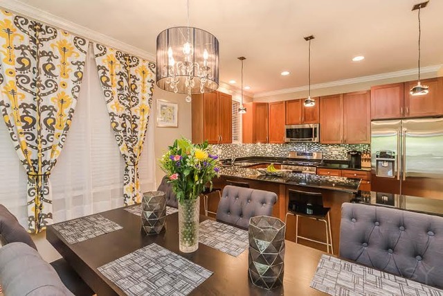For Sale: 3350 N Southport Ave #1S Chicago, IL 60657