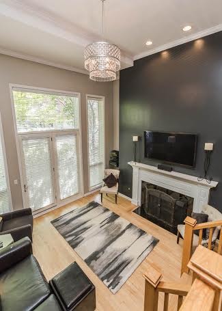 For Sale: 3350 N Southport Ave #1S Chicago, IL 60657
