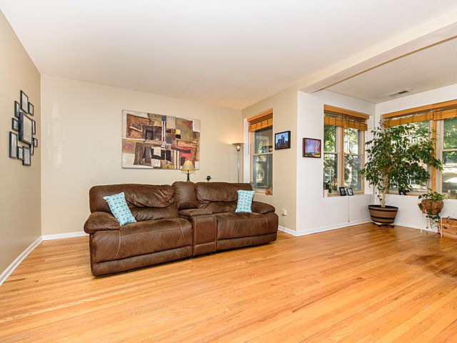 1215 W Rosemont Ave #1