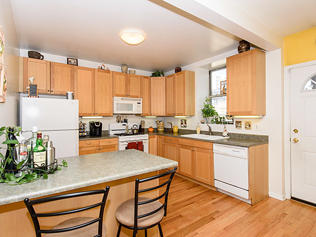 1215 W Rosemont Ave #1