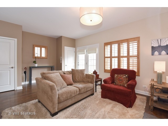 1331 W Granville Ave