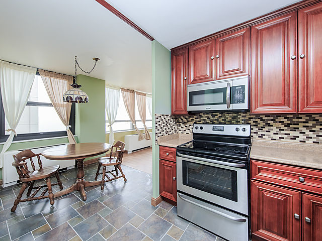 5555 N Sheridan Rd #514