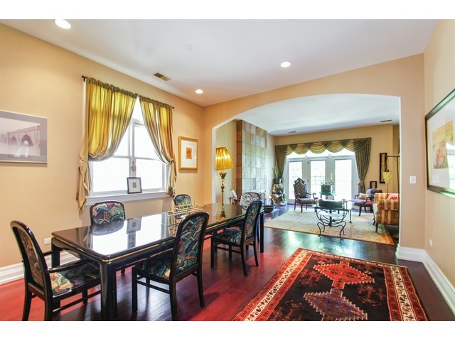 For Sale: 5828 N Paulina St #APT 2N Chicago, IL 60660