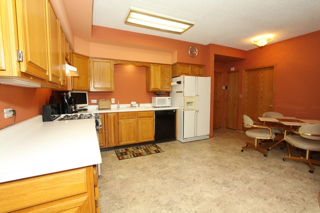 For Sale: 7420 W Lawrence Ave #APT 404 Harwood Heights, IL 60706