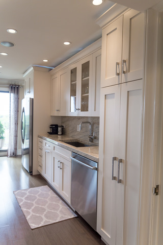 For Sale: 4601 W Touhy Ave #APT 801 Lincolnwood, IL 60712