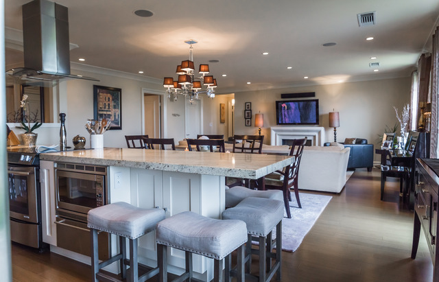 For Sale: 4601 W Touhy Ave #APT 801 Lincolnwood, IL 60712