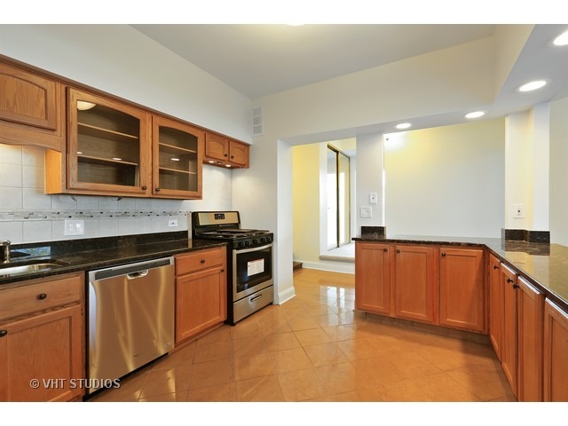 For Sale: 8801 W Golf Rd #APT 1I Niles, IL 60714