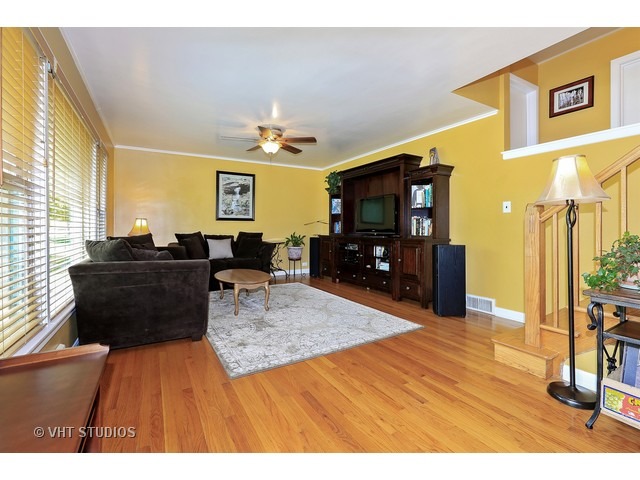 For Sale: 6820 W Oakton St Niles, IL 60714