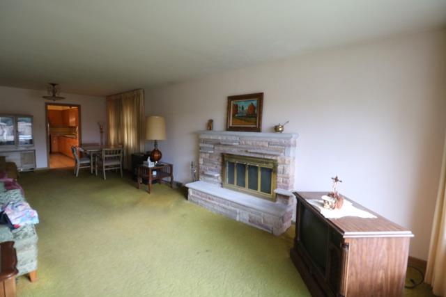 For Sale: 9129 S Clifton Park Ave Evergreen Park, IL 60805