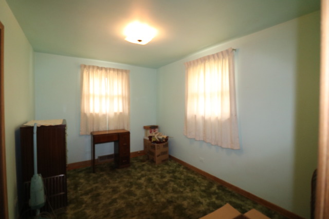 For Sale: 9129 S Clifton Park Ave Evergreen Park, IL 60805