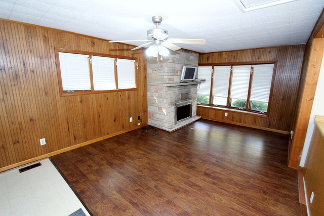 836 E Roxanna Cir