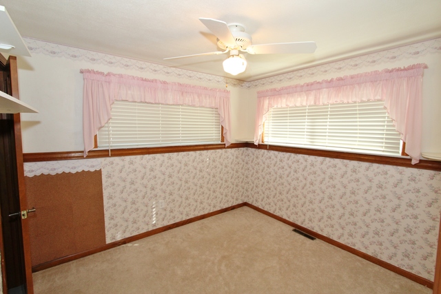 836 E Roxanna Cir