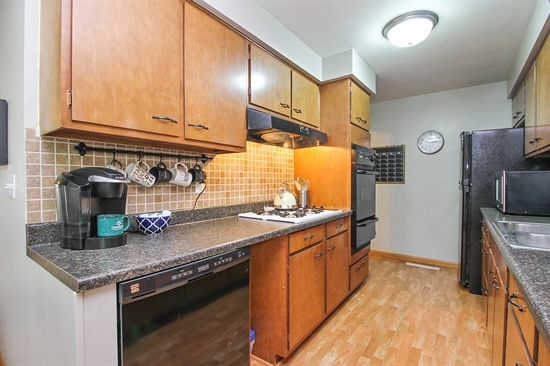 274 W Country Ct