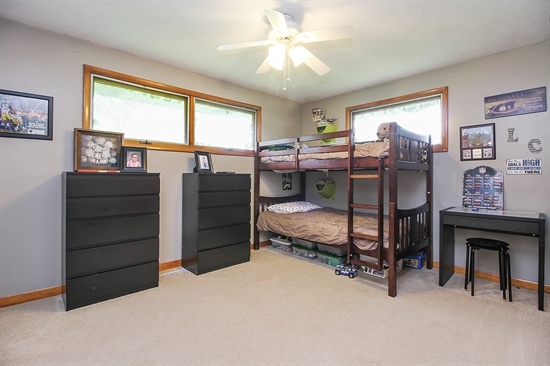 274 W Country Ct
