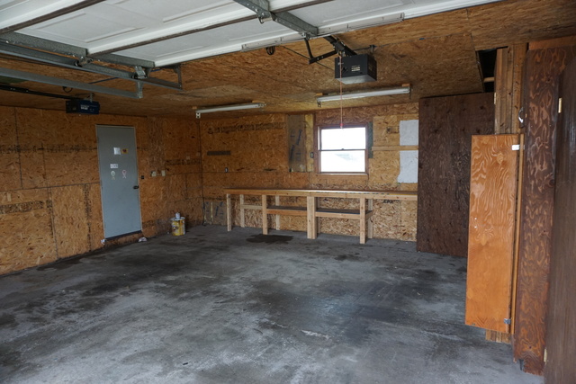 410 E Locust St