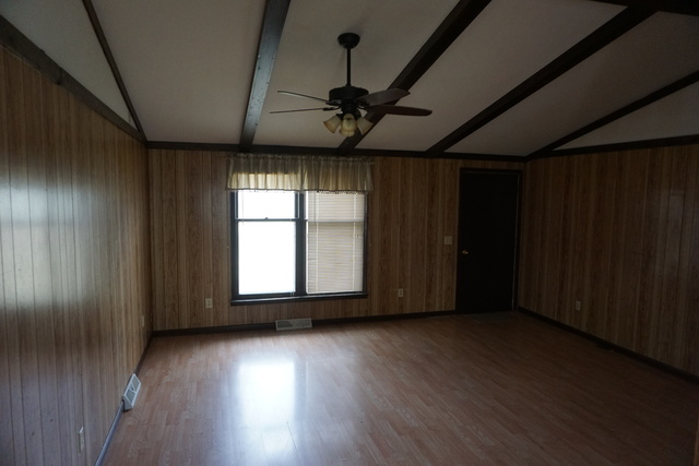 410 E Locust St