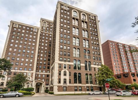 5456 S Cornell Ave #3E