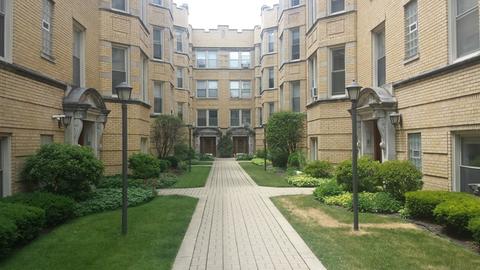 5456 S Cornell Ave #3E