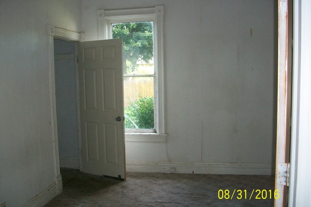 307 N Locust St