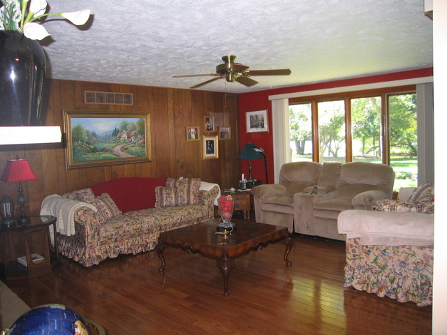 For Sale: 1916 Bittersweet Dr Saint Anne, IL 60964