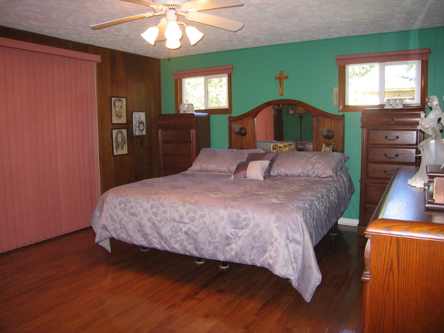 For Sale: 1916 Bittersweet Dr Saint Anne, IL 60964