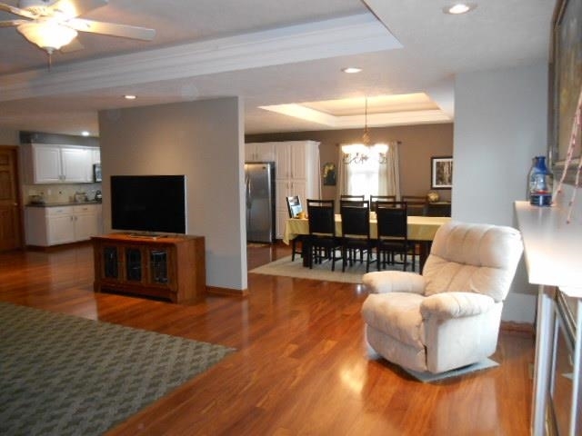 228 Briarwood Dr
