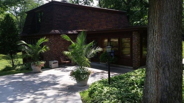 1613 Riverside Cir