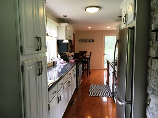 1613 Riverside Cir