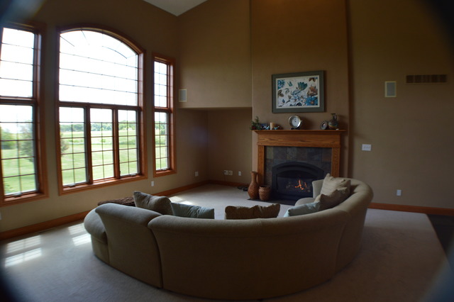 For Sale: 10436 E Deer Creek Ct Rochelle, IL 61068