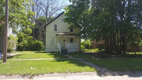 608 Bruce St
