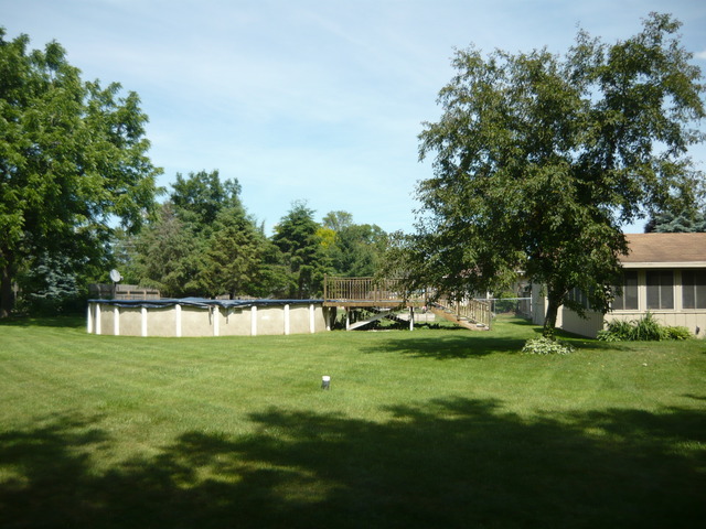 For Sale: 1739 Bracknel Blvd Rockford, IL 61103