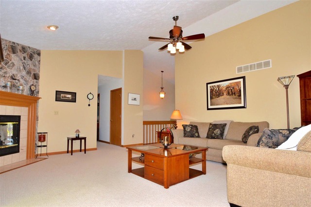For Sale: 5380 Speckled Hawk Trl Machesney Park, IL 61115