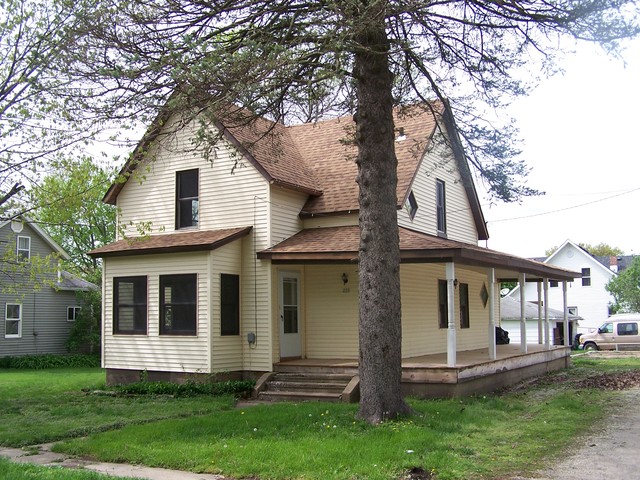 3 Eastwood Ave #3