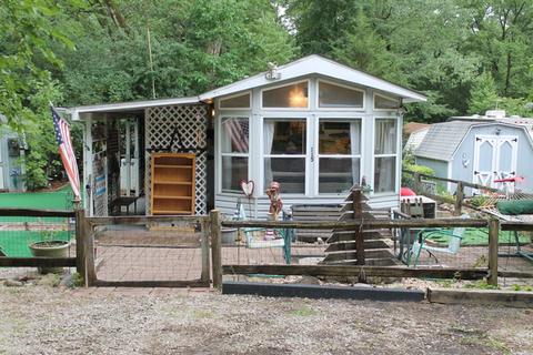 208 Walleye Cir