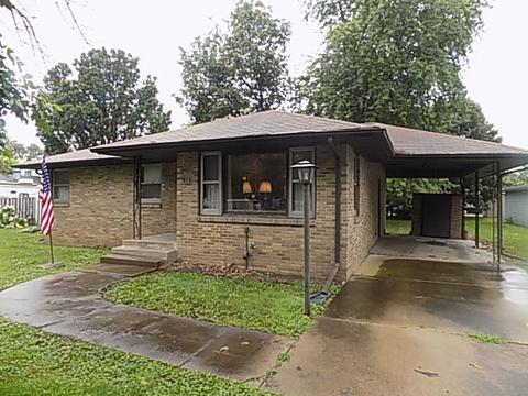 406 E Superior St