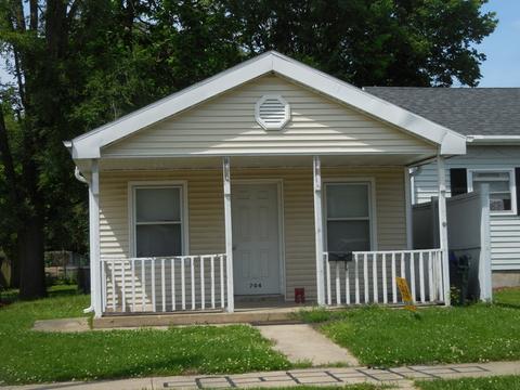 406 E Superior St