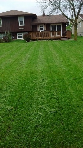 For Sale: 912 W Mckinley Rd Ottawa, IL 61350