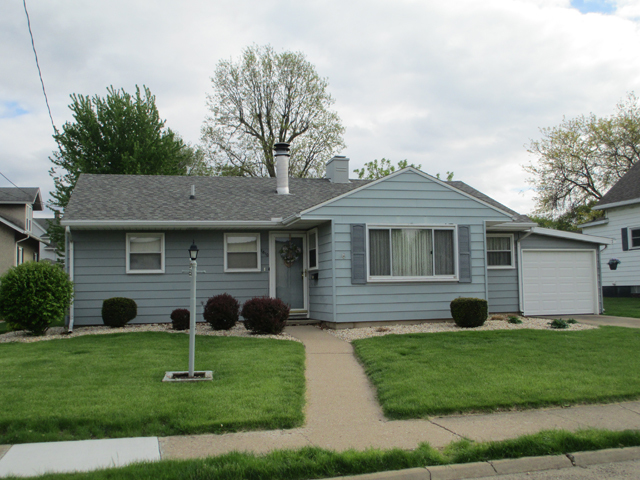 1597 Campbell Ave