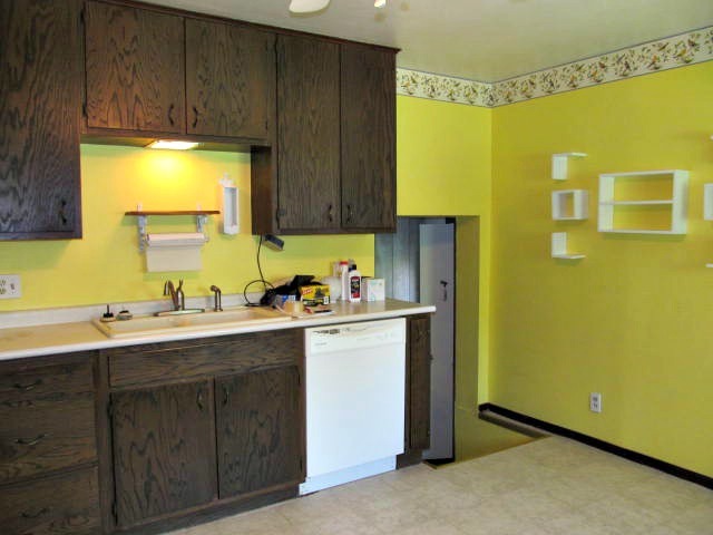 For Sale: 1104 Milner St Streator, IL 61364
